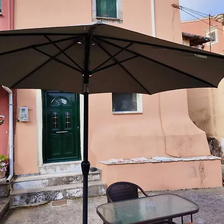 Traditional House With Loft -michalis' House In Kouramades-